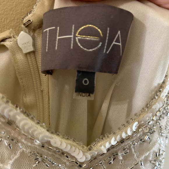 White beaded THEIA mini cocktail dress size 0 - Picture 2 of 8